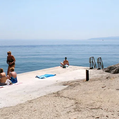 With A Parking Space Icici, Opatija - 11154 アパート *
